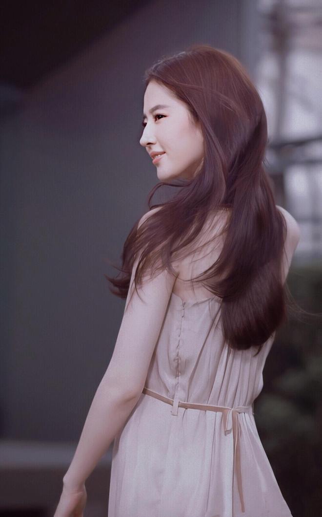 刘亦菲12年前广告照被疯传素的不能再素才知道啥叫纯天然美女(图3)