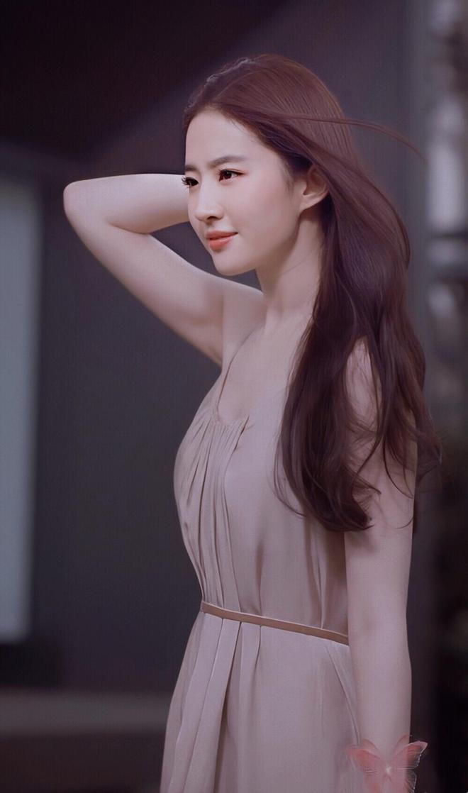 刘亦菲12年前广告照被疯传素的不能再素才知道啥叫纯天然美女(图2)