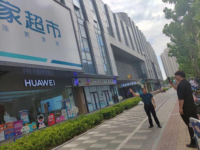 徐州户外广告整治守护群众“头顶安全”(图3)