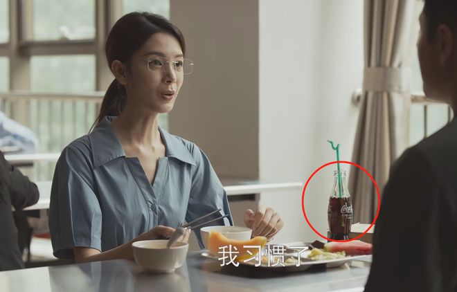论植入谁有《玫瑰的故事》这么肆无忌惮？遍地广告却没人反感(图11)