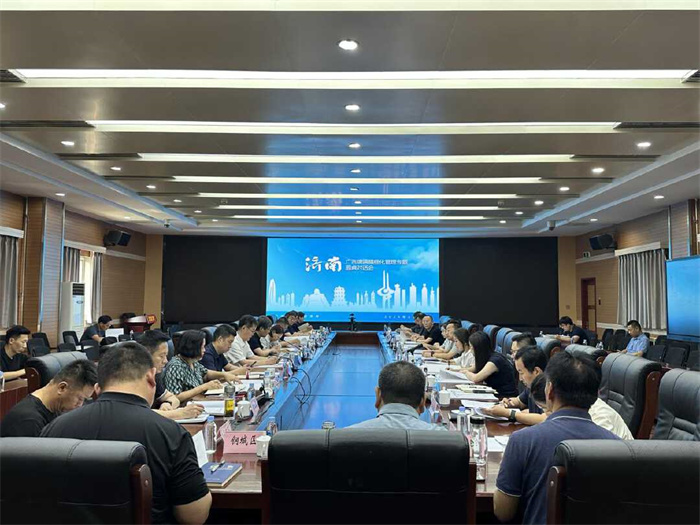 引导规范有序设置促进城市经济发展济南市广告牌匾精细化管理专题圆桌对话会举行_泉城新闻_大众网(图1)