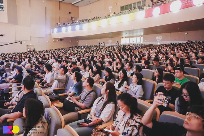 《设计》专访杨光｜设计师遭遇AI：一场遇强则强的酣畅协作(图7)