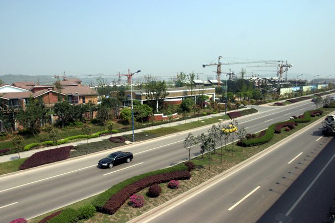 二十年重庆锻造了一条财富大道(图1)