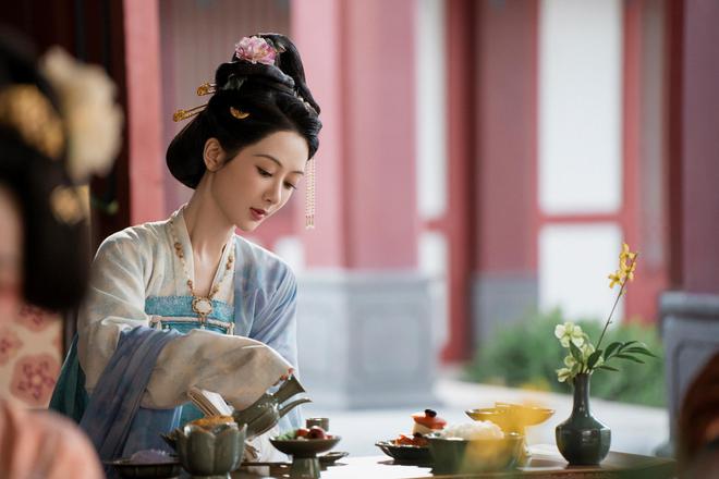 杨紫《国色芳华》开播大爆首日广告多达12个古装王炸实至名归(图1)