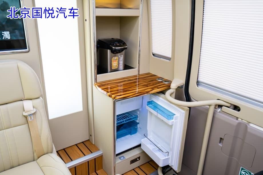 山西太原丰田考斯特10座带卫生间大型商务车落地多少钱(图10)