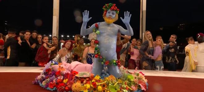 路虎设计教父被开除曾因LGBT广告遭群嘲网友：早该炒了！(图1)