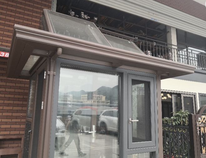 阳光棚定制避坑指南：8个误区拆解省钱又省心的设计逻辑(图1)