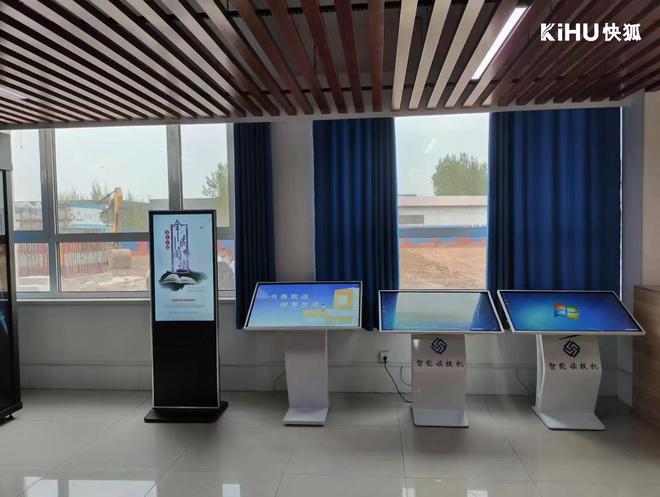 KIHU快狐｜立式落地广告机品牌推荐(图2)