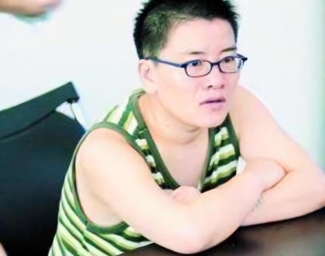 2005年宁夏女生做了“女变男”手术后经历三段感情今仍单身(图10)