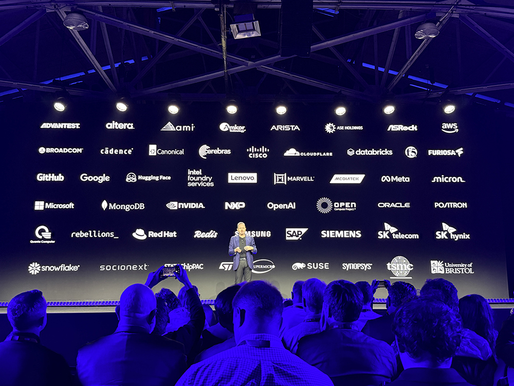 起猛了！Arm推出首个自研CPU黄仁勋贴大脸发言(图26)