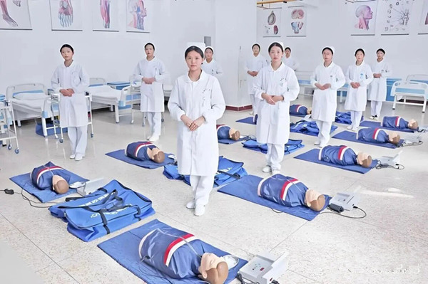 邓州市职业技术学校:技能筑育英才(图3)